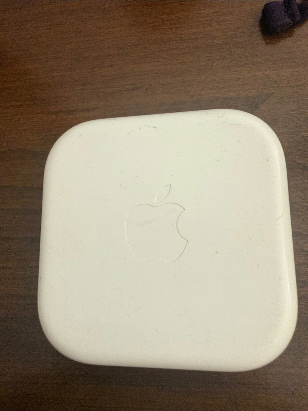 Apple White Earbud Headphones with Inline Remote